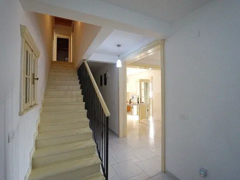 Prodaja, kuća, 400m², Šušanj, Bar - image 13