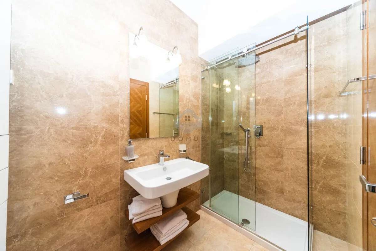 Rent, two bedroom apartment, 76m², Centar, Podgorica