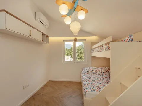 Rent, three bedroom apartment, 125m², Donja Lastva, Tivat - image 19