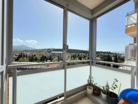 Izdavanje, jednosoban stan, 43m², City Kej, Podgorica - image 8