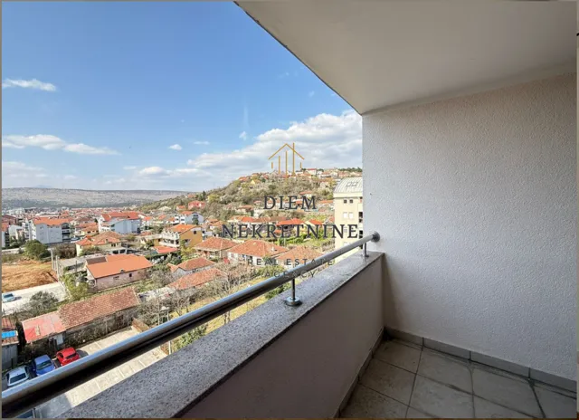 Prodaja, četvorosoban stan, 200m², Preko Morače, Podgorica