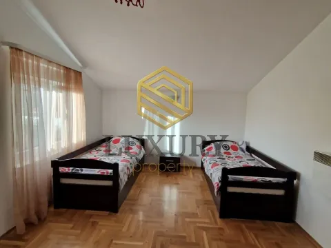 Rent, two bedroom apartment, 115m², Tološi, Podgorica - image 9