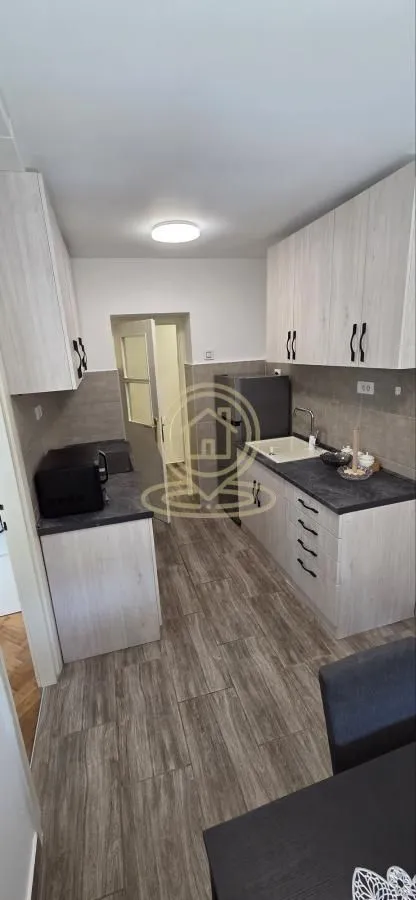 Izdavanje, dvosoban stan, 56m², Socijalno, Novi Sad Sve Podlokacije