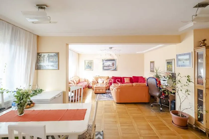 Prodaja, četvorosoban stan, 101m², Vukov Spomenik, Zvezdara Sve Podlokacije