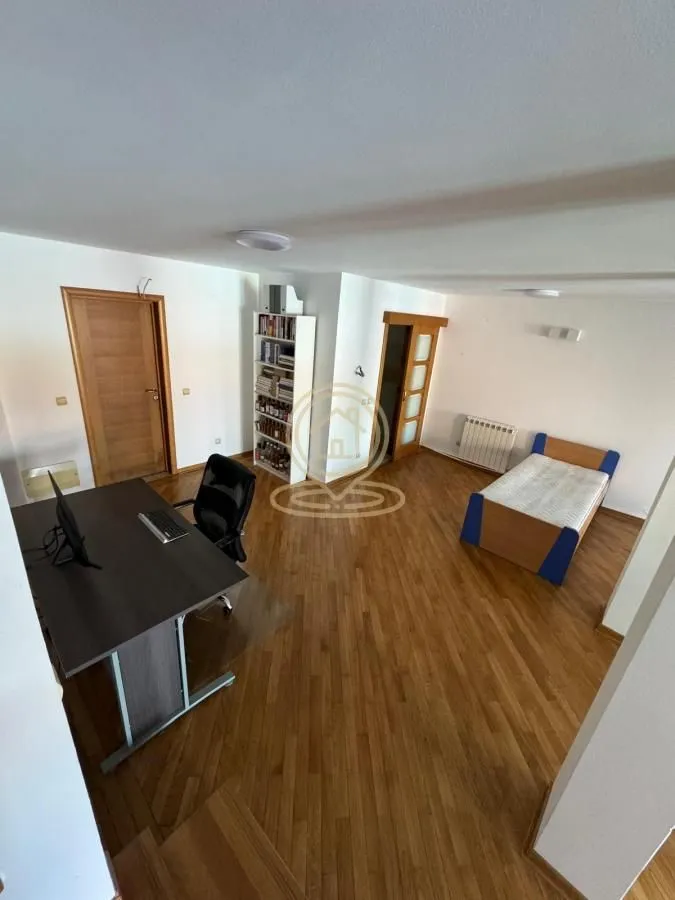 Rent, house, 320m², Višnjička Banja, Palilula Sve Podlokacije