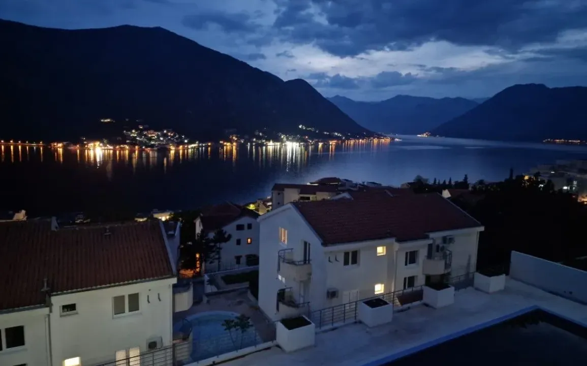 Izdavanje, jednosoban stan, 51m², Dobrota, Kotor