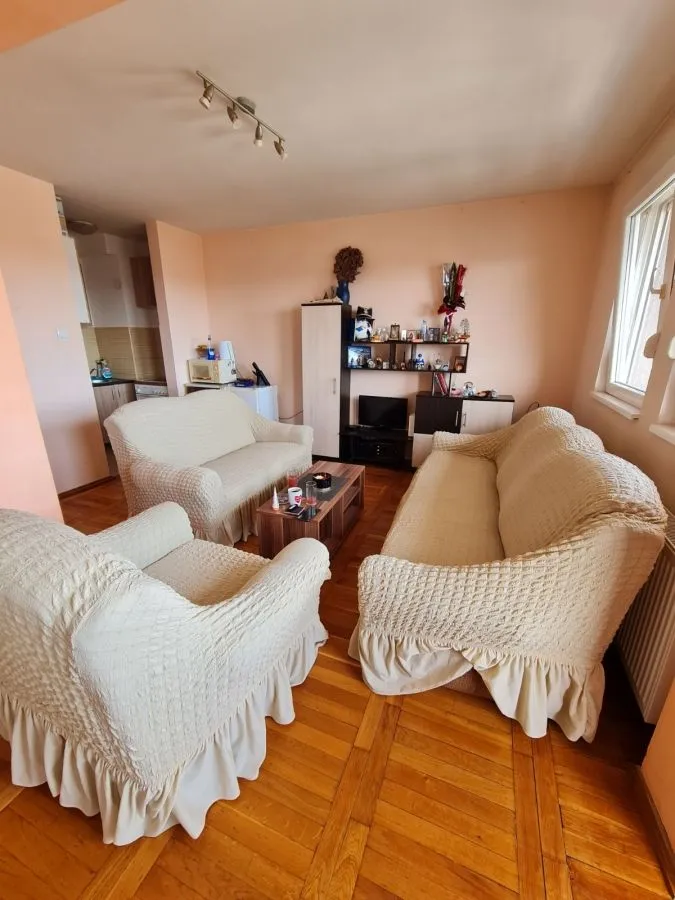 Prodaja, trosoban stan, 69m², Petrovaradin, Novi Sad