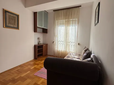 Rent, two bedroom apartment, 62m², Blok 9, Podgorica - image 8