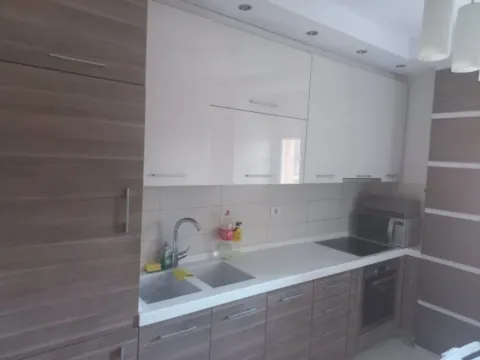 Izdavanje, stan, 117m², City Kvart, Podgorica - image 7