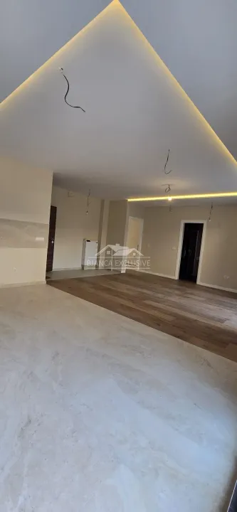 Prodaja, trosoban stan, 67m², Cvetkova Pijaca, Zvezdara Sve Podlokacije