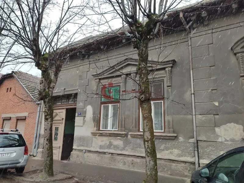 Sale, house, 266m², Centar, Subotica