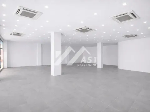 Poslovni prostor in Salajka