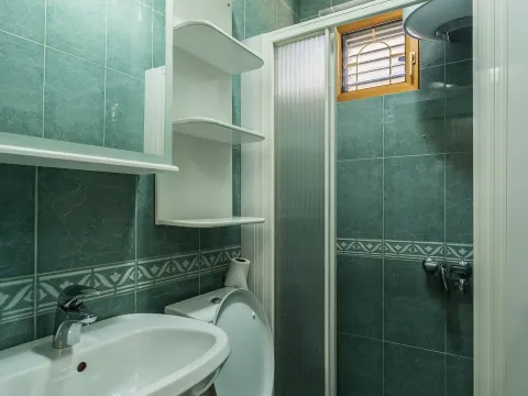 Izdavanje, kuća, 370m², Zabjelo, Podgorica - image 27