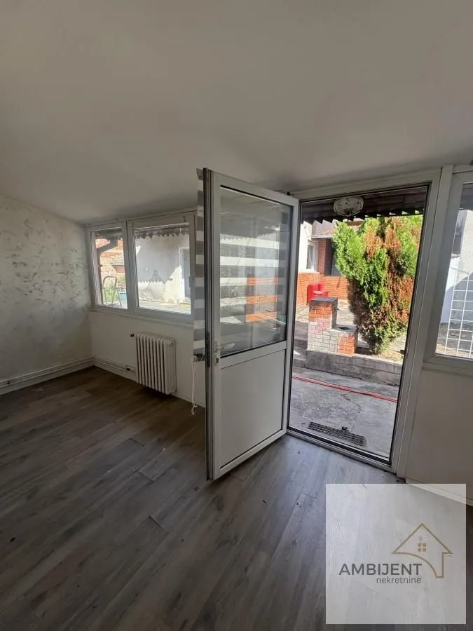 Prodaja, kuća, 100m², Zemun Sve Podlokacije, Beograd