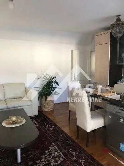 Izdavanje, trosoban stan, 70m², Telep, Novi Sad Sve Podlokacije