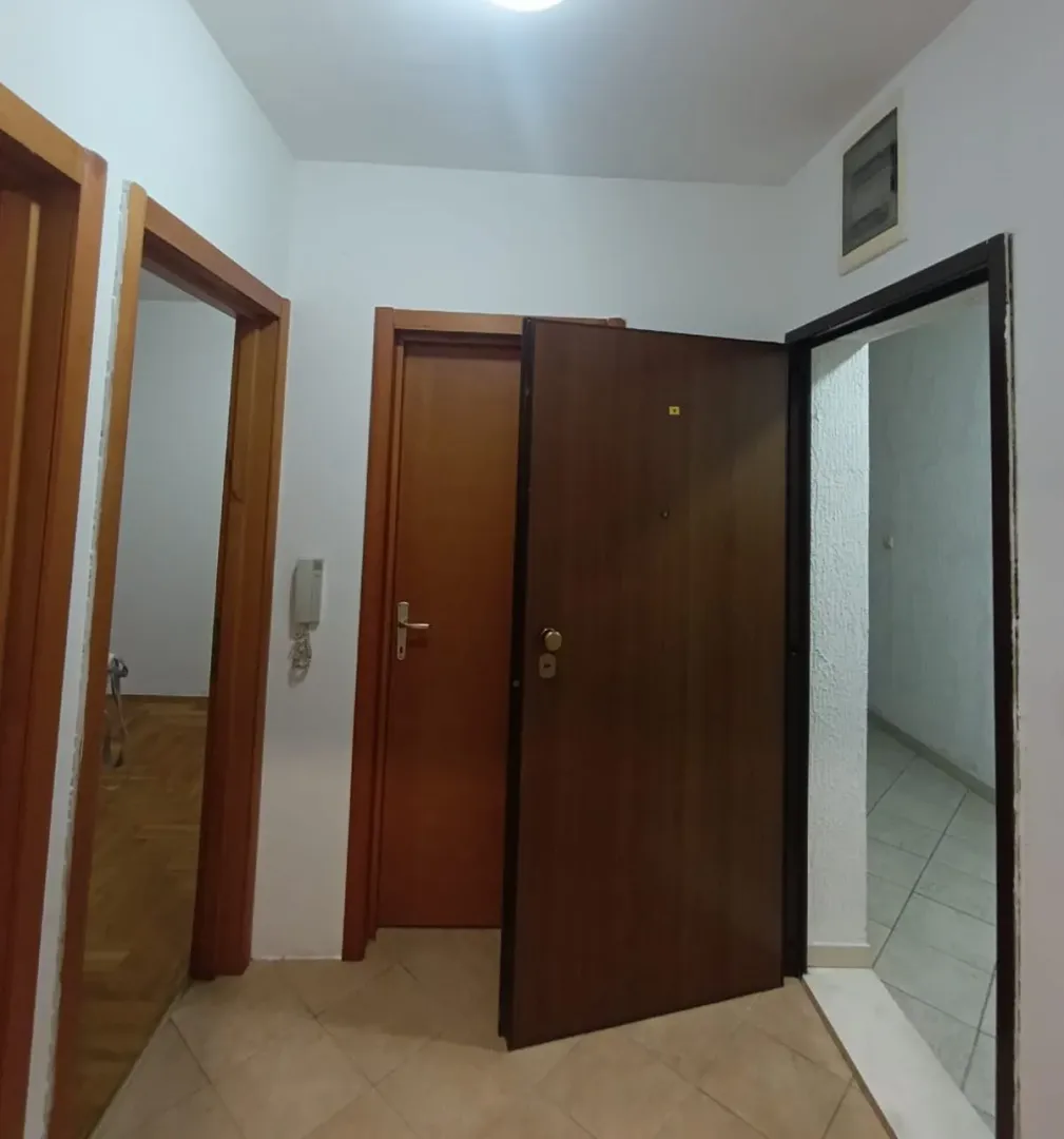 Prodaja, jednosoban stan, 36m², Stari Aerodrom, Podgorica