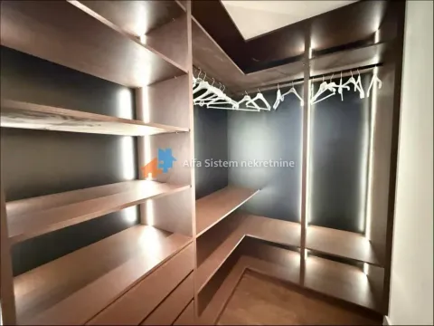 Izdavanje, četvorosoban stan, 110m², Savski Venac, Beograd - image 10