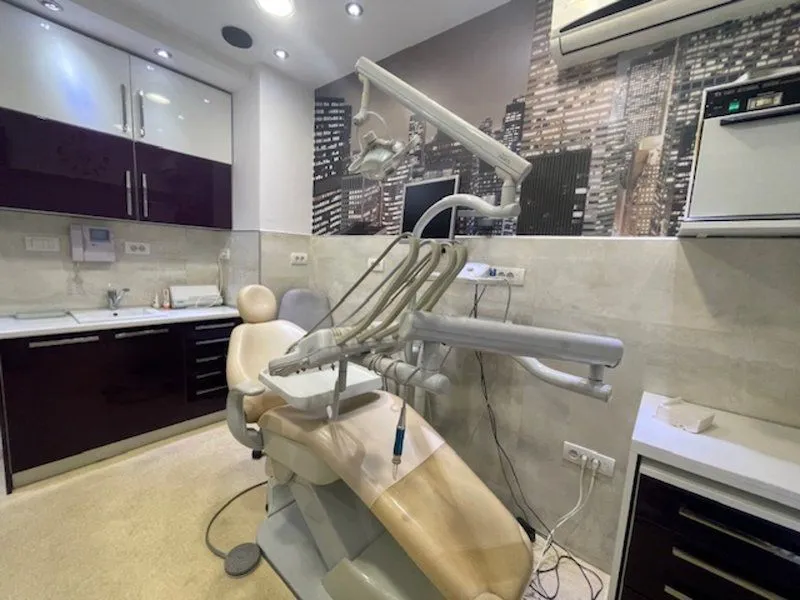 Izdavanje, poslovni prostor, 21m², Savski Venac, Beograd