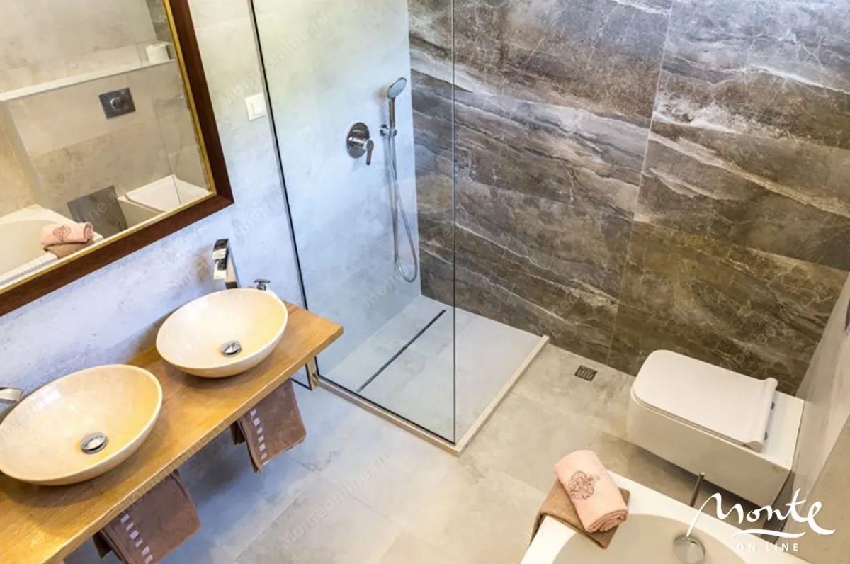 Prodaja, kuća, 350m², Herceg Novi, Crna Gora