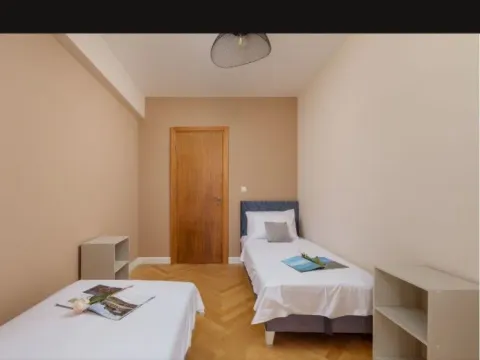 Rent, two bedroom apartment, 81m², Dobrota, Kotor - image 9