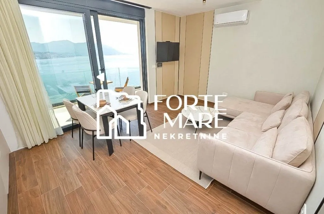Prodaja, dvosoban stan, 57m², Njivice, Herceg Novi