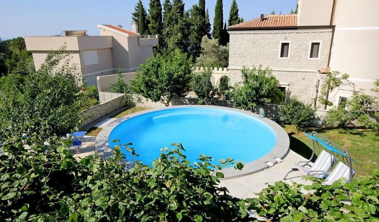 Sale, house, 300m², Reževići, Budva