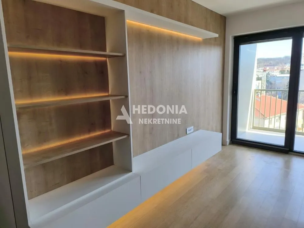 Sale, two bedroom apartment, 58m², Lion, Zvezdara Sve Podlokacije