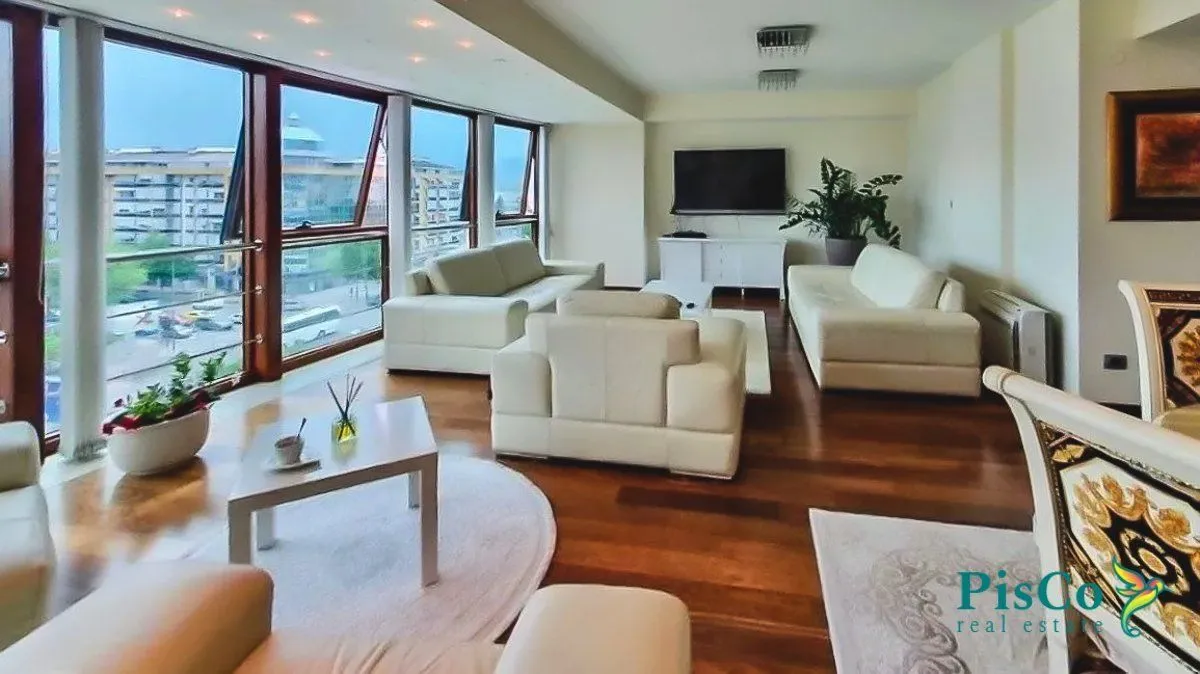 Izdavanje, četvorosoban stan, 125m², Preko Morače, Podgorica