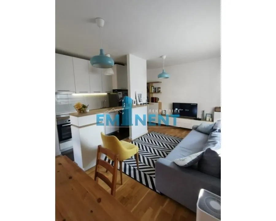 Izdavanje, dvosoban stan, 41m², Zemun Gornji Grad, Zemun Sve Podlokacije