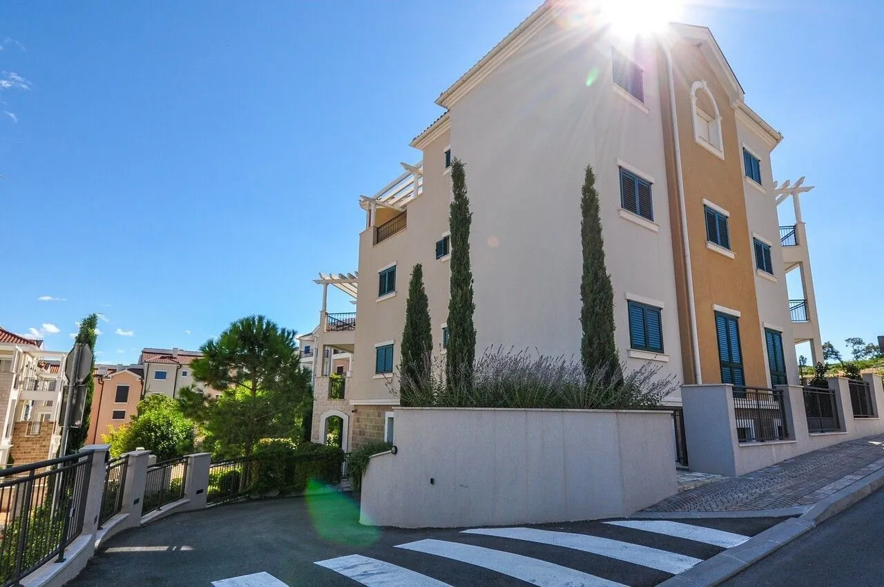 Sale, two bedroom apartment, 103m², Luštica, Tivat