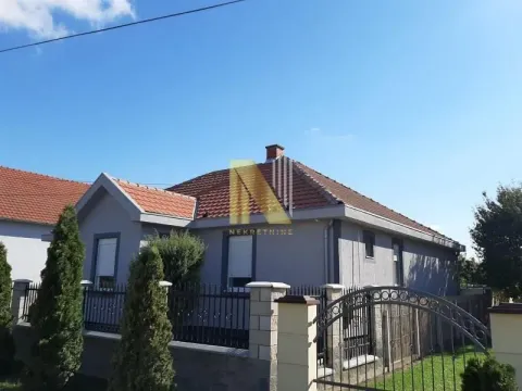 Prodaja, kuća, 157m², Sajlovo, Novi Sad Sve Podlokacije