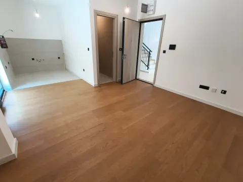 Stan in Blok 9