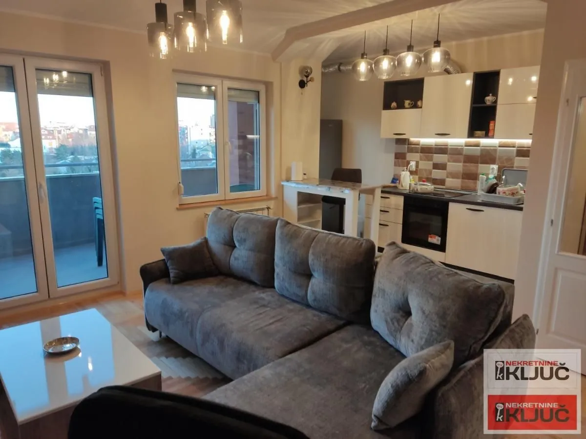 Prodaja, dvosoban stan, 54m², Bulevar Evrope, Novi Sad Sve Podlokacije