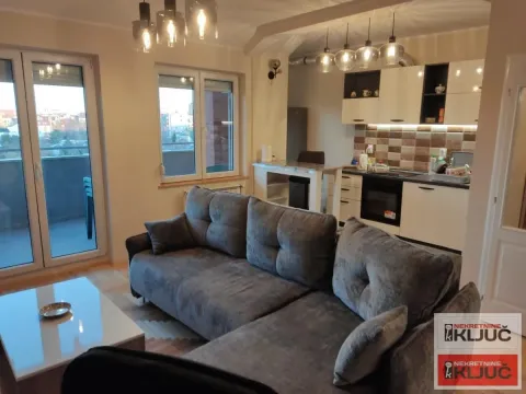 Stan in Bulevar Evrope