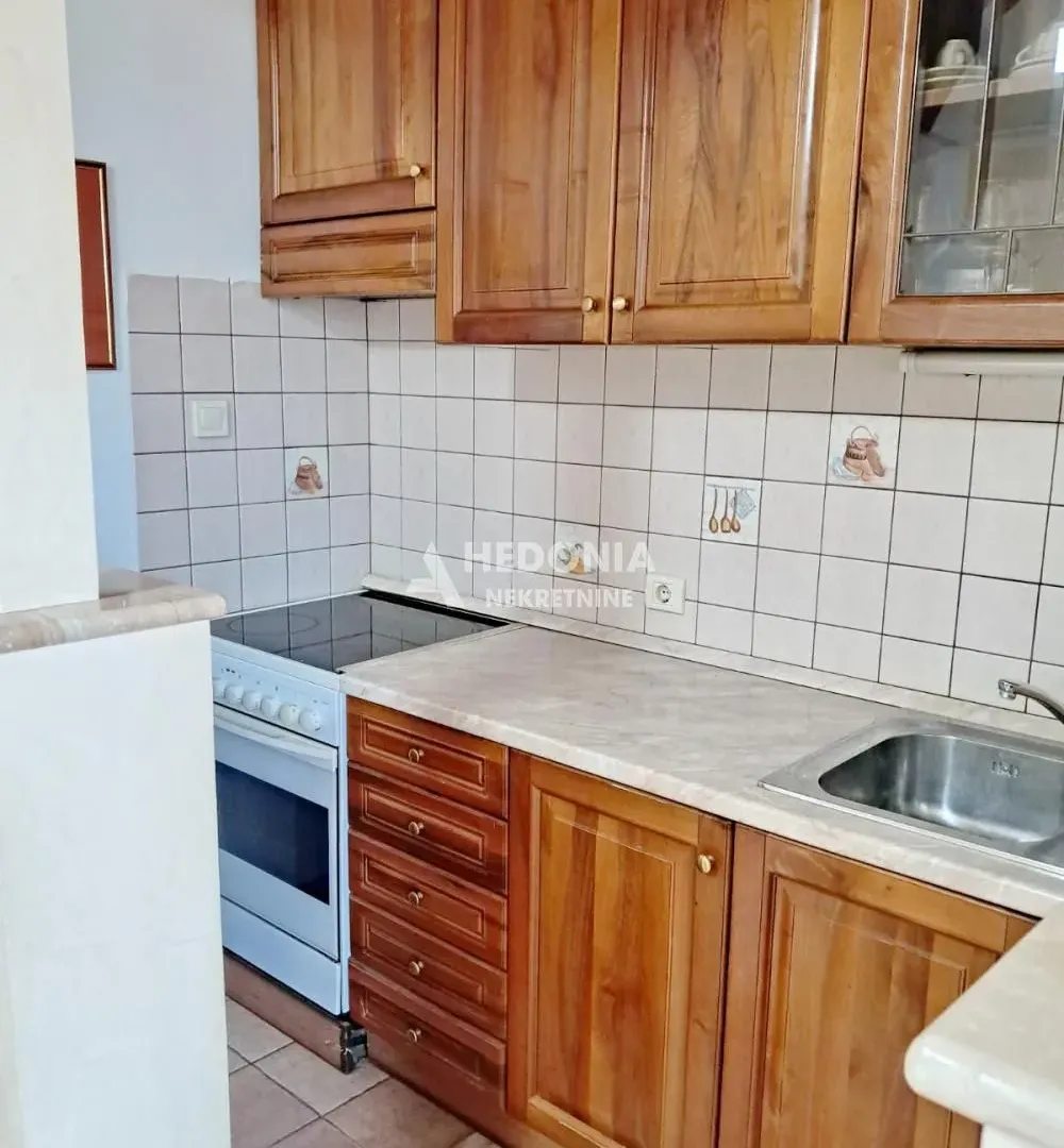 Rent, two bedroom apartment, 65m², Stari Grad, Beograd