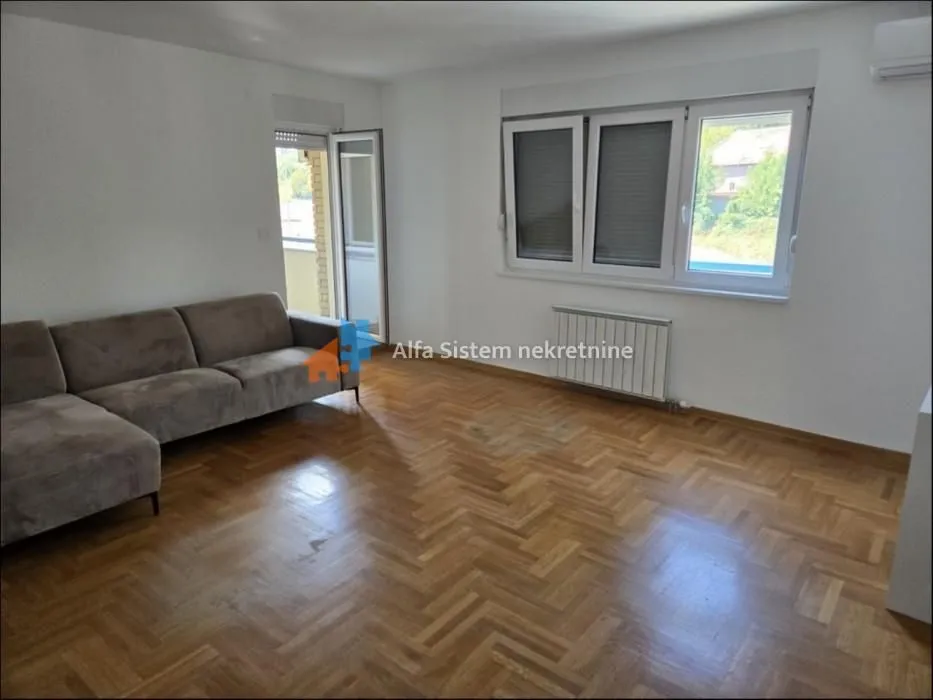 Izdavanje, trosoban stan, 83m², Voždovac Sve Podlokacije, Beograd