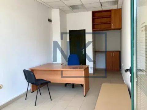 Izdavanje, poslovni prostor, 18m², Vezirov Most, Podgorica