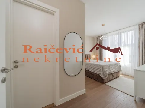 Izdavanje, trosoban stan, 77m², Savski Venac, Beograd - image 13