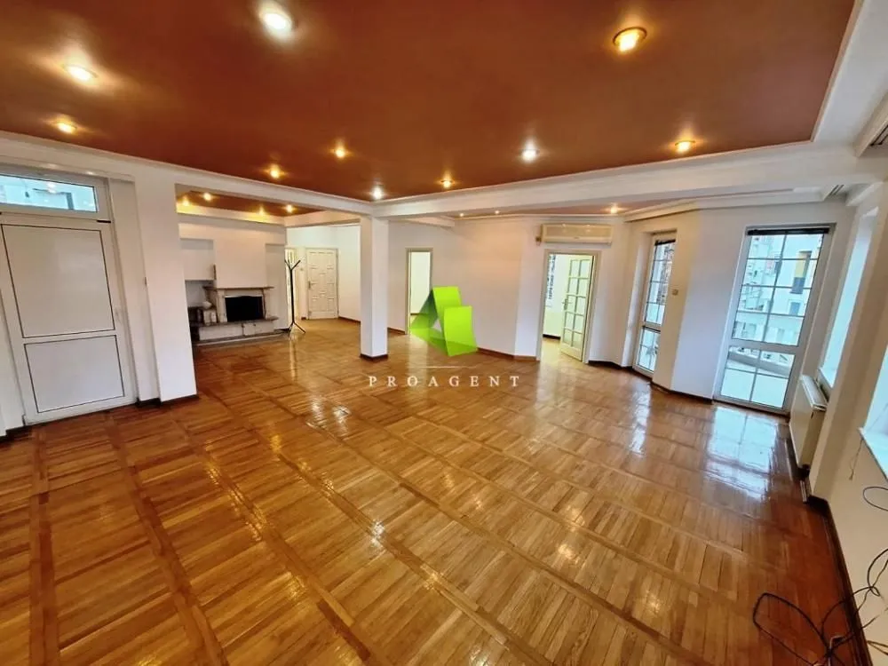 Rent, office space, 620m², Medijana, Niš
