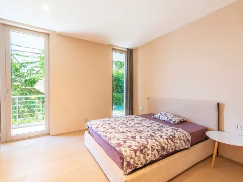 Prodaja, dvosoban stan, 156m², Budva, Crna Gora - image 11