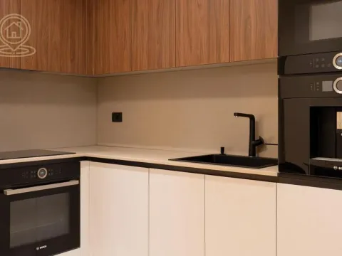 Izdavanje, trosoban stan, 82m², Savski Venac, Beograd - image 8