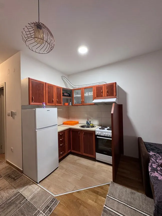 Stan-na-dan, jednosoban stan, 24m², Stari Aerodrom, Podgorica