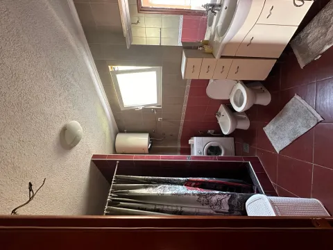 Izdavanje, kuća, 450m², Šušanj, Bar - image 10