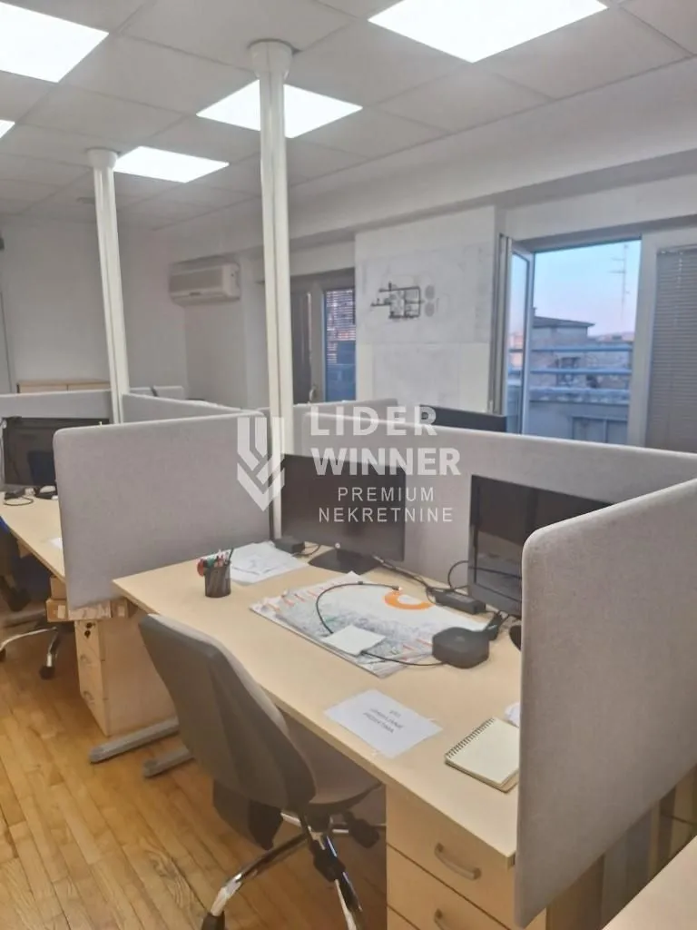 Izdavanje, poslovni prostor, 400m², Stari Grad, Beograd