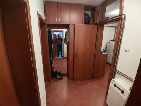 Sale, three bedroom apartment, 85m², Stari Aerodrom, Podgorica - image 5