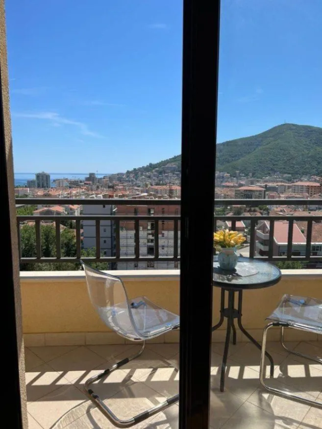 Sale, two bedroom apartment, 70m², Lazi, Budva