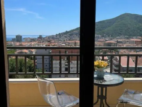 Sale, two bedroom apartment, 70m², Lazi, Budva - image 2