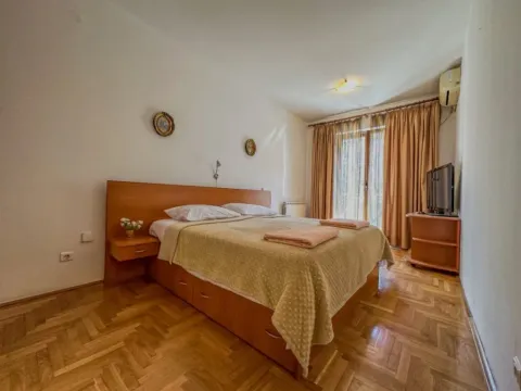 Rent, two bedroom apartment, 75m², Preko Morače, Podgorica - image 7