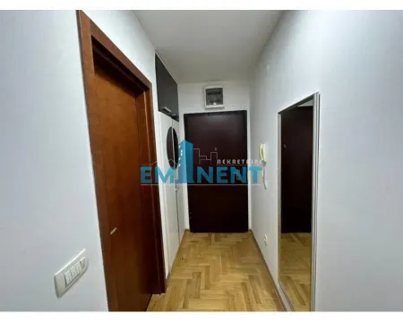 Izdavanje, trosoban stan, 80m², Autokomanda, Voždovac Sve Podlokacije - image 16