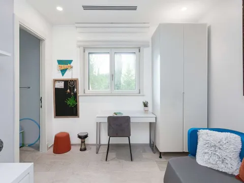 Izdavanje, kuća, 130m², Luštica Bay, Tivat - image 40